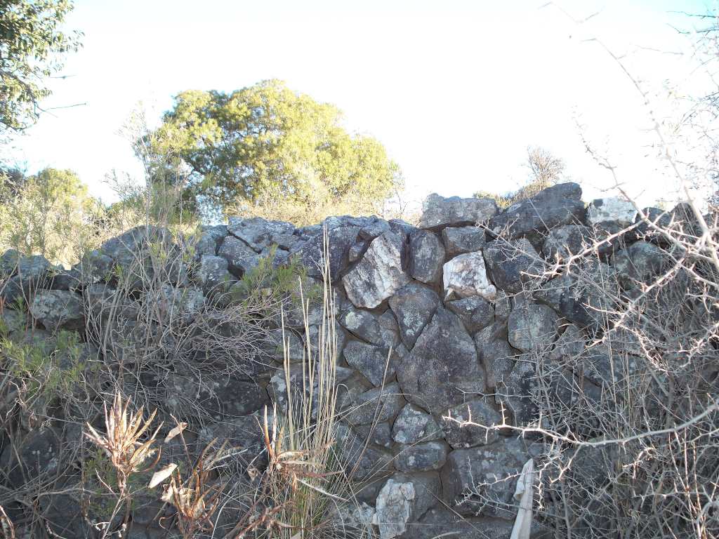 Pircas en Alpa Corral cerca de estancia Hambare Pircas en Alpa Corral cerca de estancia Hambare